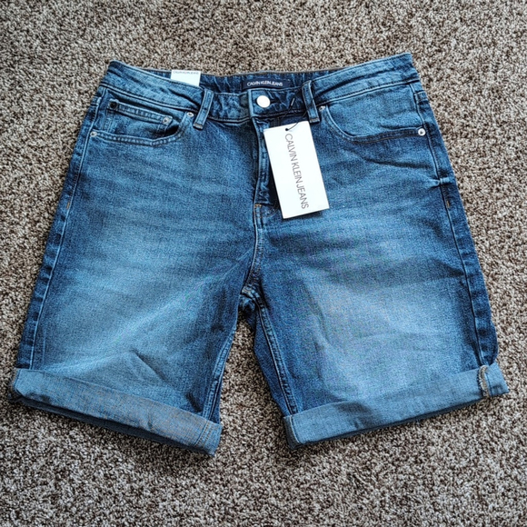 Jean Shorts Mid Rise City Shorts Calvin Klein Size30 NEW - Picture 1 of 8